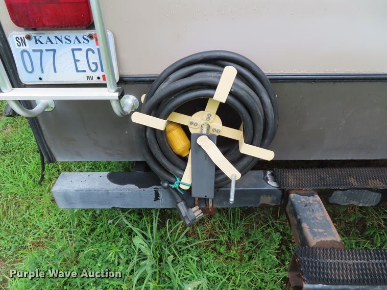 image for item DH0284 2014 Prime Time 295 camper