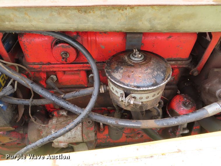 image for item DH0285 Ford 801 tractor