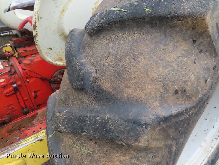 image for item DH0285 Ford 801 tractor