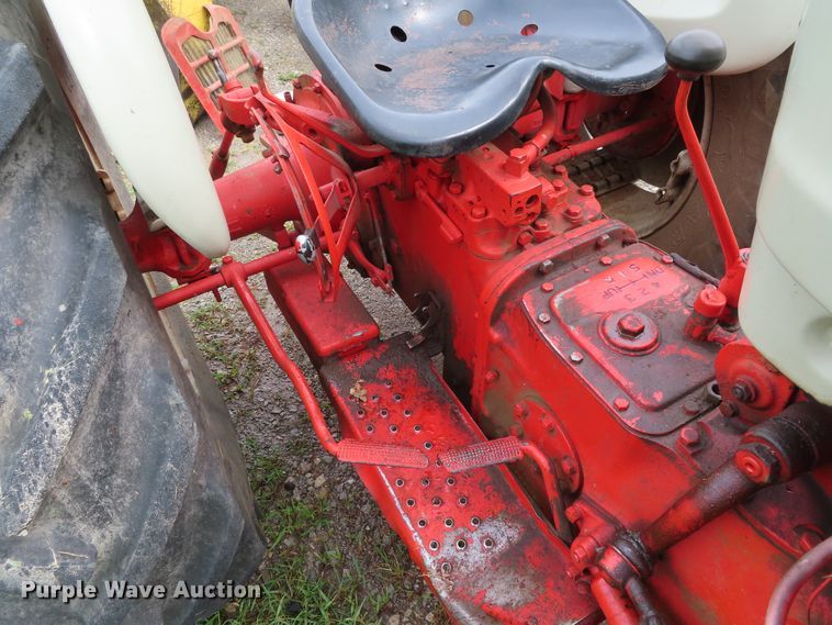 image for item DH0286 Ford 801 Powermaster tractor