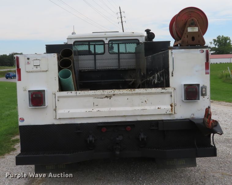 image for item DH1542 2002 Freightliner Business Class M2 service truck