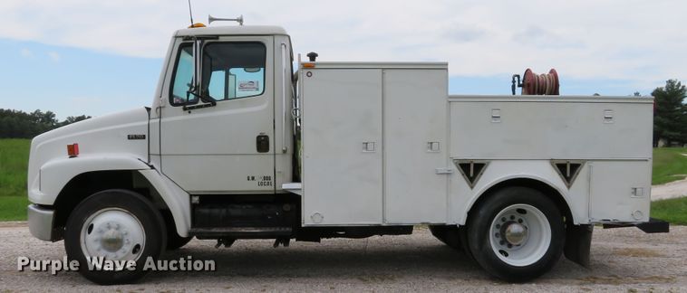 image for item DH1542 2002 Freightliner Business Class M2 service truck