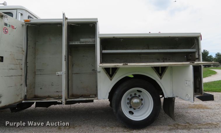 image for item DH1542 2002 Freightliner Business Class M2 service truck