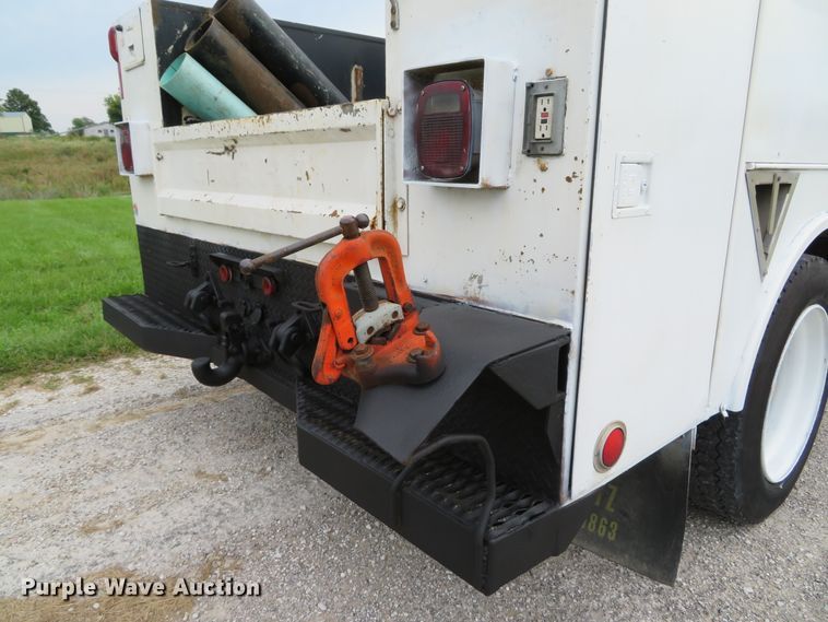 image for item DH1542 2002 Freightliner Business Class M2 service truck