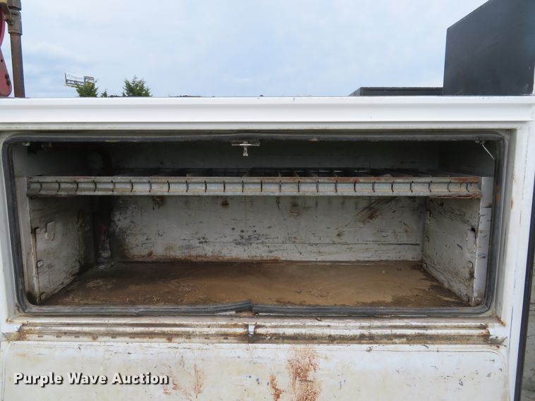 image for item DH1542 2002 Freightliner Business Class M2 service truck