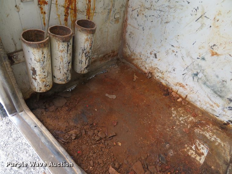 image for item DH1542 2002 Freightliner Business Class M2 service truck