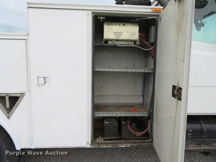 image for item DH1542 2002 Freightliner Business Class M2 service truck