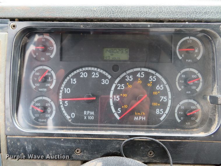 image for item DH1542 2002 Freightliner Business Class M2 service truck