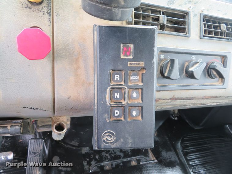 image for item DH1542 2002 Freightliner Business Class M2 service truck