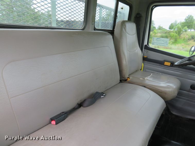 image for item DH1542 2002 Freightliner Business Class M2 service truck