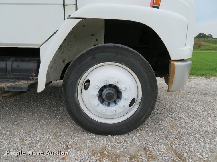 image for item DH1542 2002 Freightliner Business Class M2 service truck