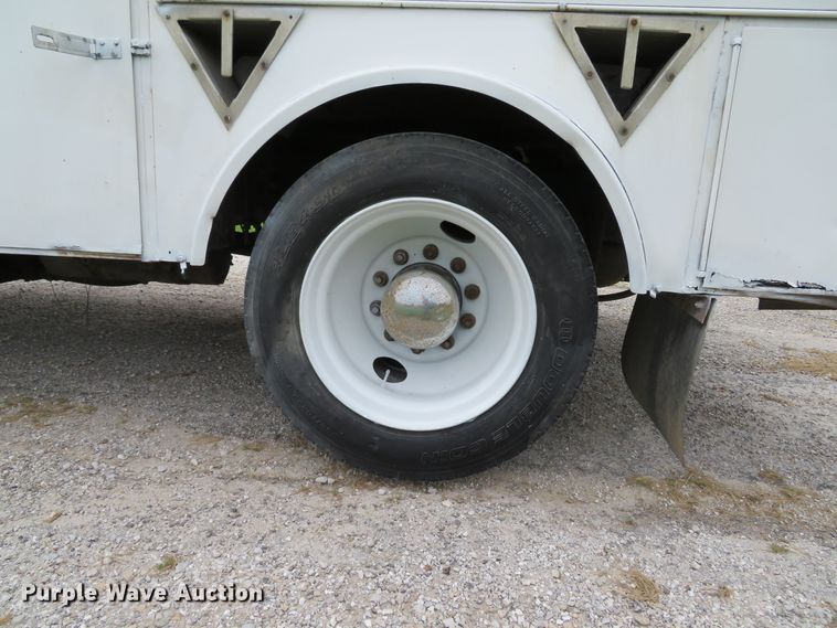 image for item DH1542 2002 Freightliner Business Class M2 service truck