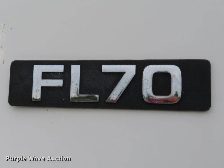 image for item DH1542 2002 Freightliner Business Class M2 service truck