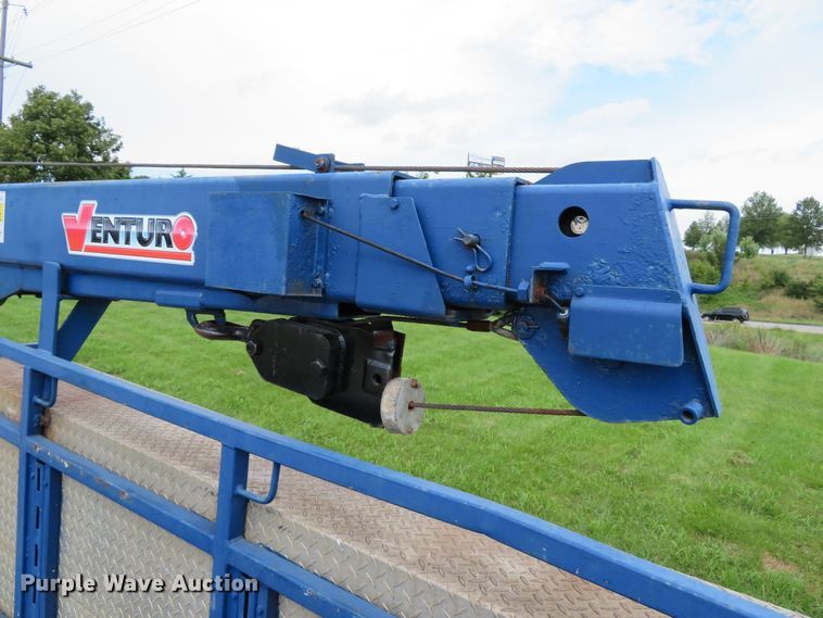 image for item DH1544 2004 Ford F550 Super Duty XL flatbed truck with crane