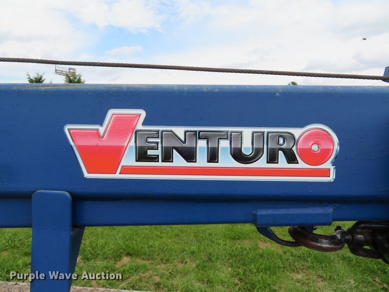 image for item DH1544 2004 Ford F550 Super Duty XL flatbed truck with crane