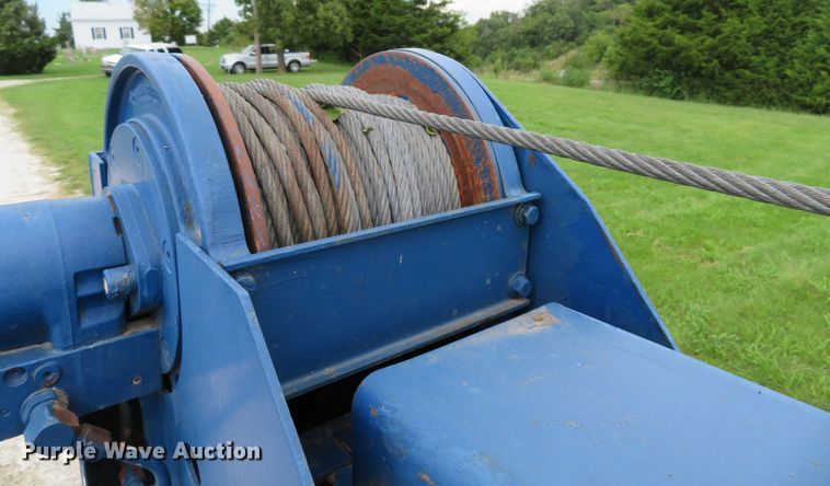 image for item DH1544 2004 Ford F550 Super Duty XL flatbed truck with crane