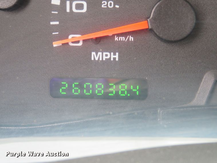 image for item DH1544 2004 Ford F550 Super Duty XL flatbed truck with crane