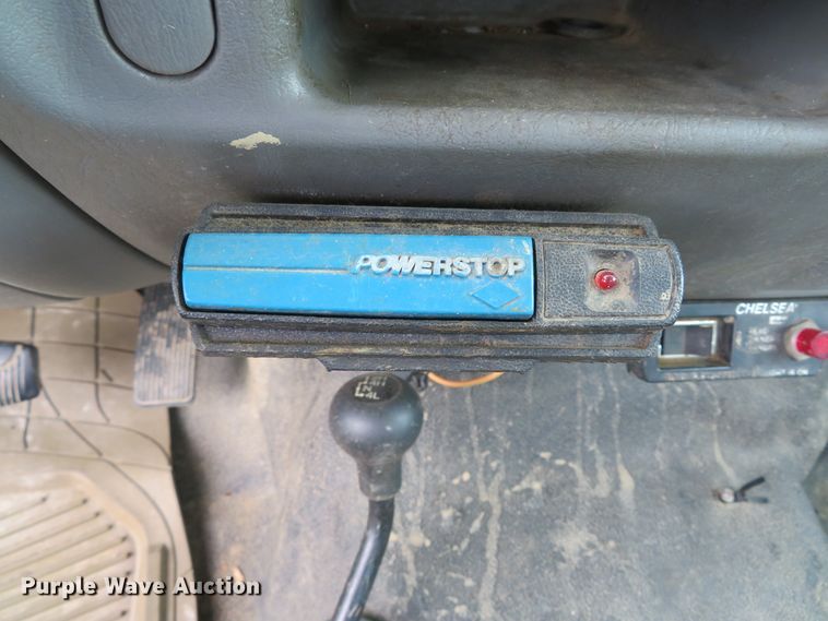 image for item DH1544 2004 Ford F550 Super Duty XL flatbed truck with crane