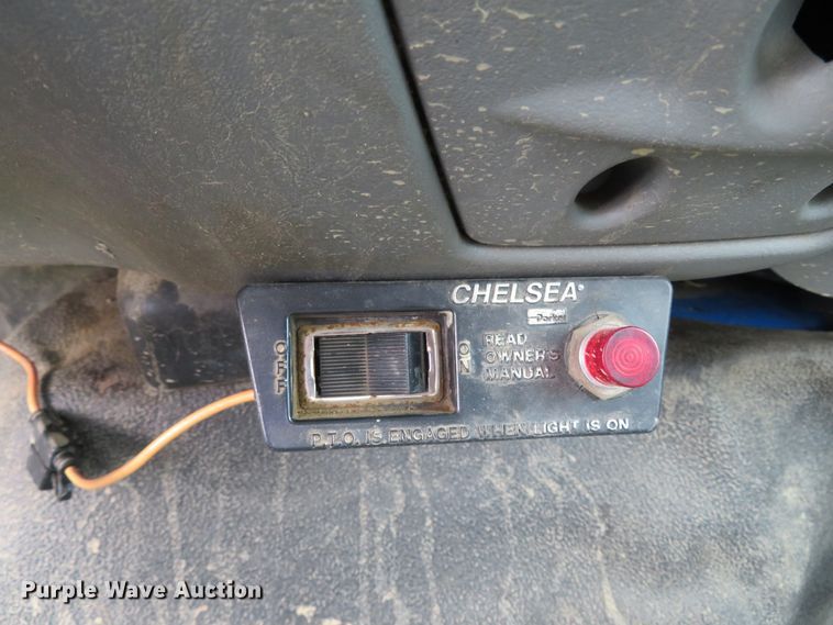 image for item DH1544 2004 Ford F550 Super Duty XL flatbed truck with crane