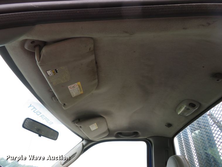 image for item DH1544 2004 Ford F550 Super Duty XL flatbed truck with crane