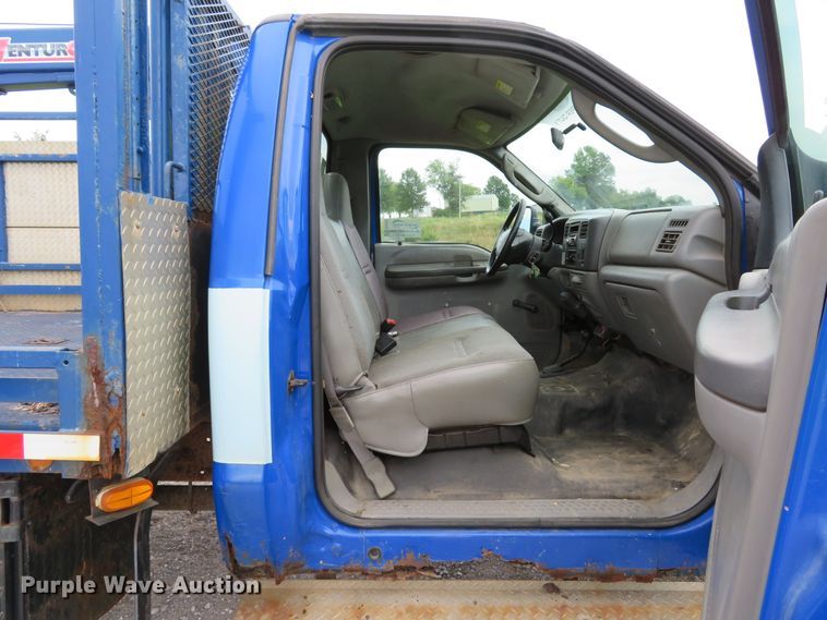 image for item DH1544 2004 Ford F550 Super Duty XL flatbed truck with crane