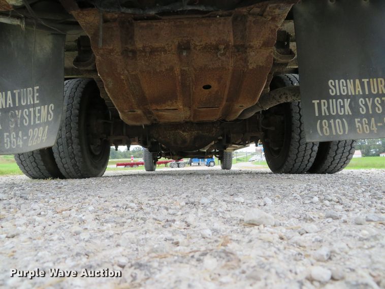 image for item DH1544 2004 Ford F550 Super Duty XL flatbed truck with crane