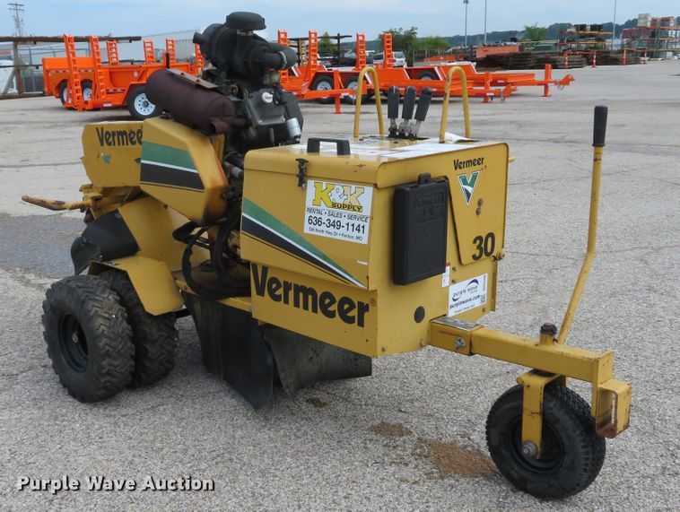 image for item DH1549 2008 Vermeer SC252 stump grinder