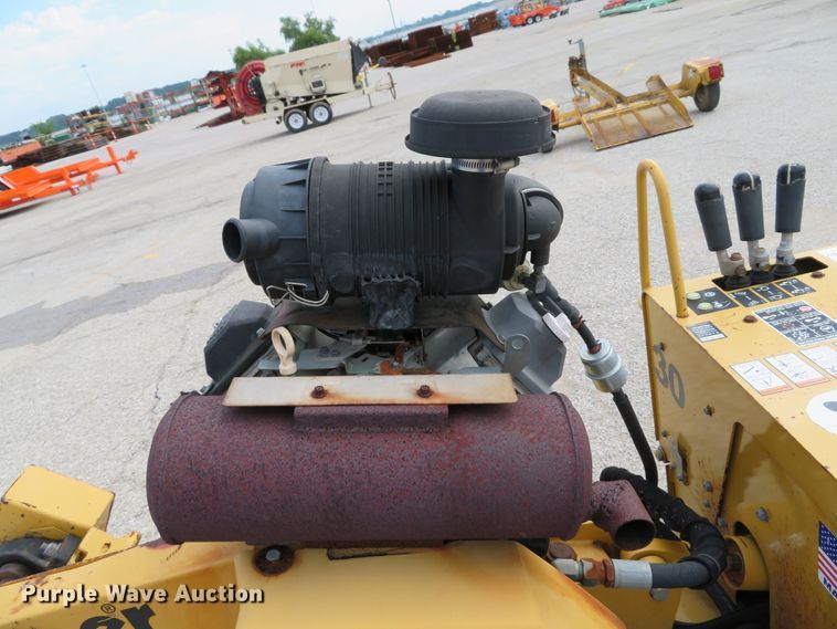 image for item DH1549 2008 Vermeer SC252 stump grinder