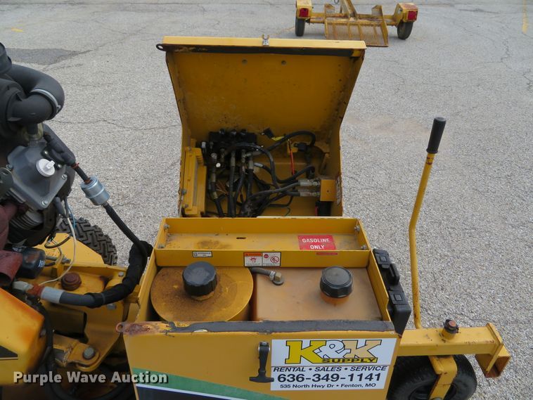 image for item DH1549 2008 Vermeer SC252 stump grinder