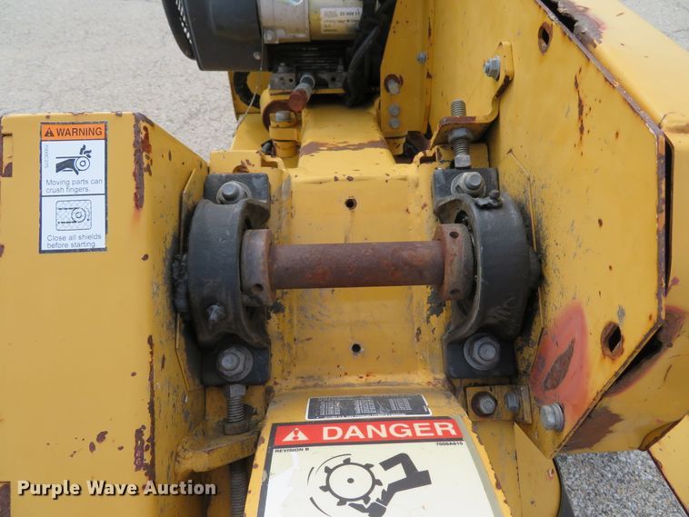 image for item DH1549 2008 Vermeer SC252 stump grinder