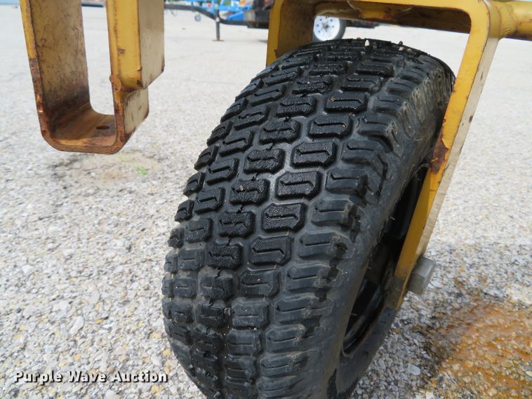 image for item DH1549 2008 Vermeer SC252 stump grinder