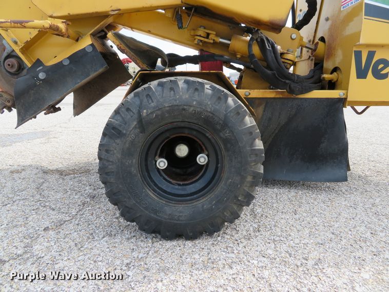 image for item DH1549 2008 Vermeer SC252 stump grinder