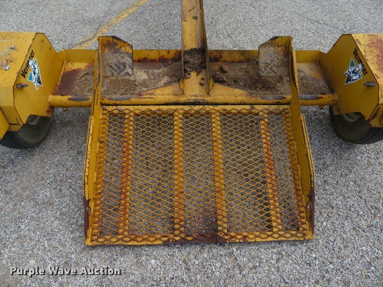 image for item DH1549 2008 Vermeer SC252 stump grinder