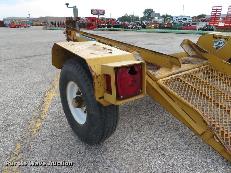 image for item DH1549 2008 Vermeer SC252 stump grinder