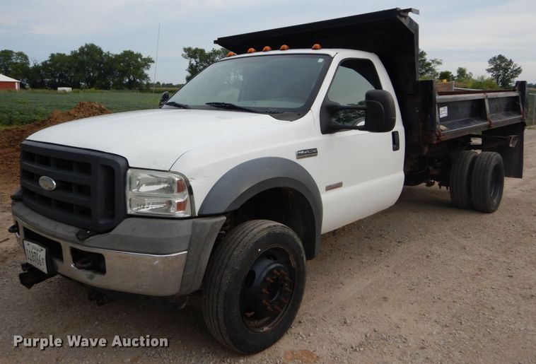 image for item DH2040 2005 Ford F450 Super Duty dump truck