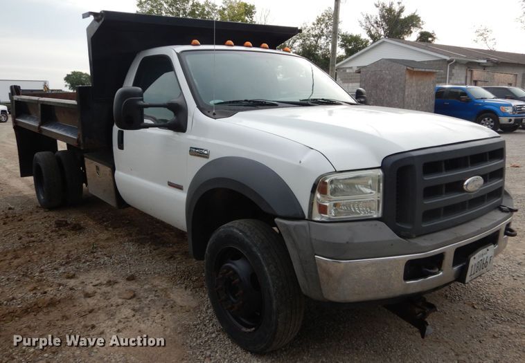 image for item DH2040 2005 Ford F450 Super Duty dump truck