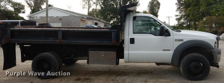 image for item DH2040 2005 Ford F450 Super Duty dump truck