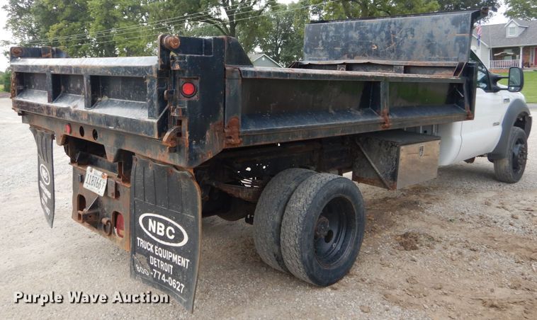 image for item DH2040 2005 Ford F450 Super Duty dump truck