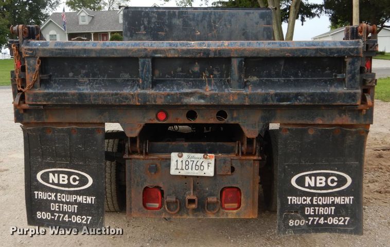 image for item DH2040 2005 Ford F450 Super Duty dump truck