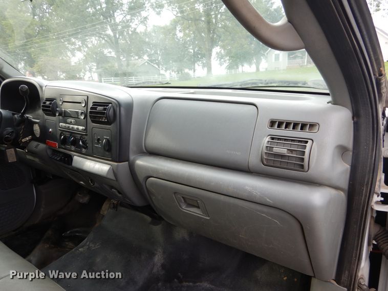 image for item DH2040 2005 Ford F450 Super Duty dump truck