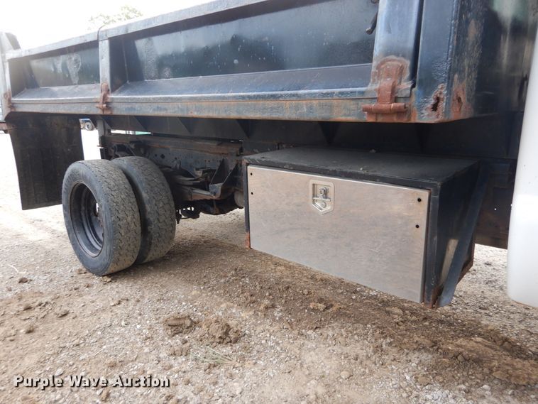 image for item DH2040 2005 Ford F450 Super Duty dump truck