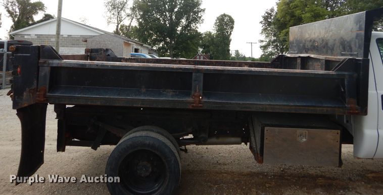 image for item DH2040 2005 Ford F450 Super Duty dump truck