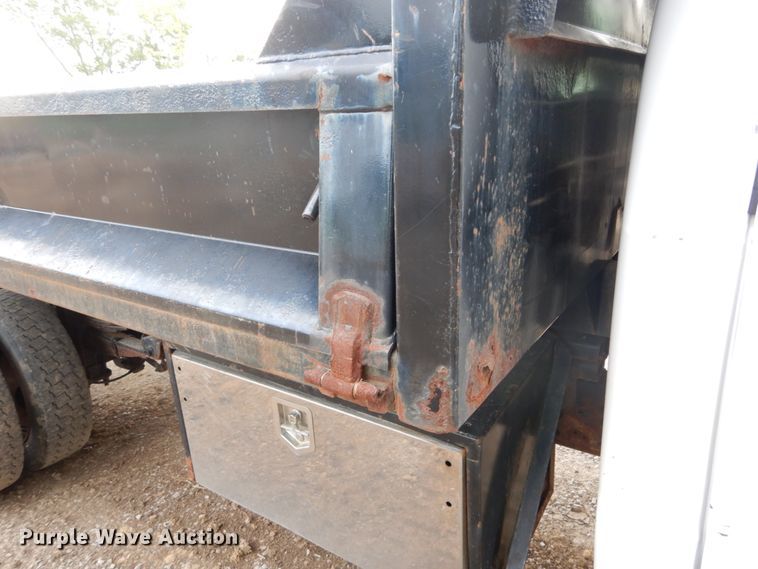 image for item DH2040 2005 Ford F450 Super Duty dump truck