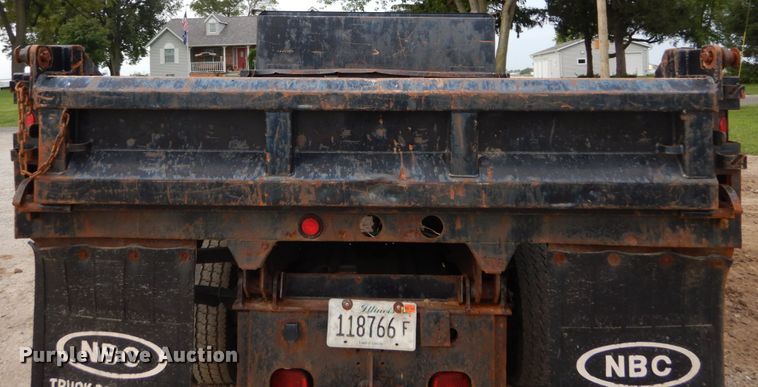 image for item DH2040 2005 Ford F450 Super Duty dump truck