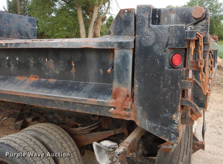 image for item DH2040 2005 Ford F450 Super Duty dump truck