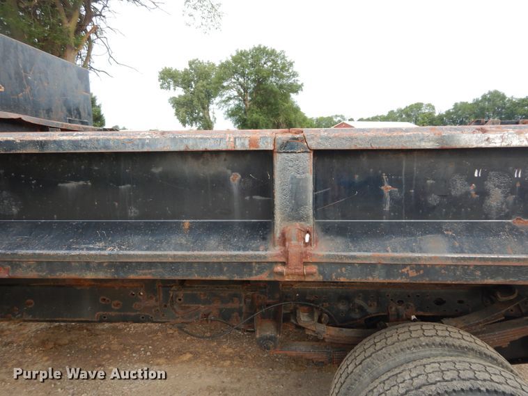 image for item DH2040 2005 Ford F450 Super Duty dump truck