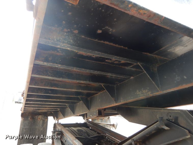 image for item DH2040 2005 Ford F450 Super Duty dump truck