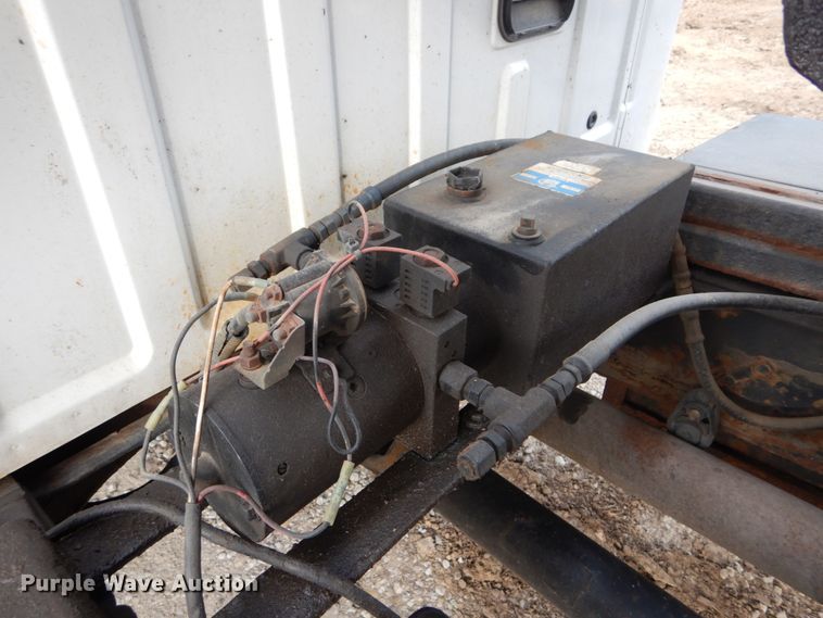 image for item DH2040 2005 Ford F450 Super Duty dump truck