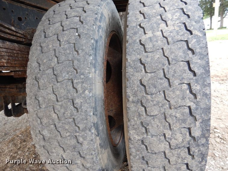 image for item DH2040 2005 Ford F450 Super Duty dump truck