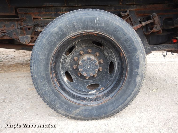 image for item DH2040 2005 Ford F450 Super Duty dump truck